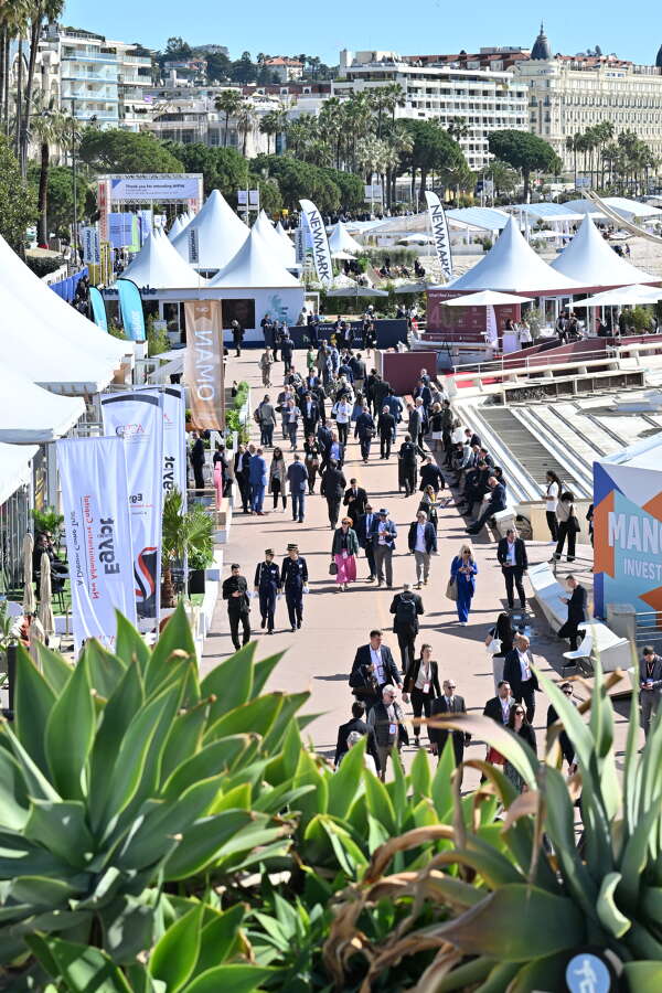 MIPIM 2024 - ATMOSPHERE - OUTSIDE VIEW, PHOTO: © E. HAUTIER - Image & Co